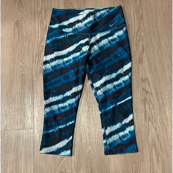 Nike Dri-Fit Capri Leggings - Picture 1 of 6